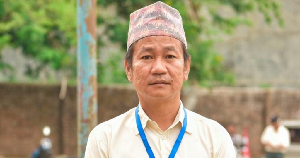 मेयर हर्क साम्पाङले लेखे-‘बहुमत दिने भए म पार्टी खोल्छु अनि सबैलाई छानीछानी जेलमा कोच्दिन्छु’