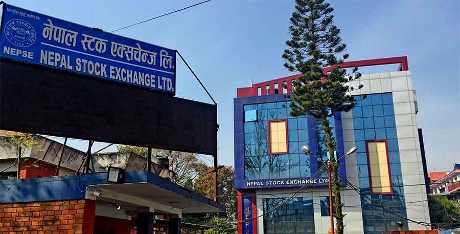 सेयर बजार २४.९७ अंक घटेर बन्द, कारोबार फेरि बढ्यो