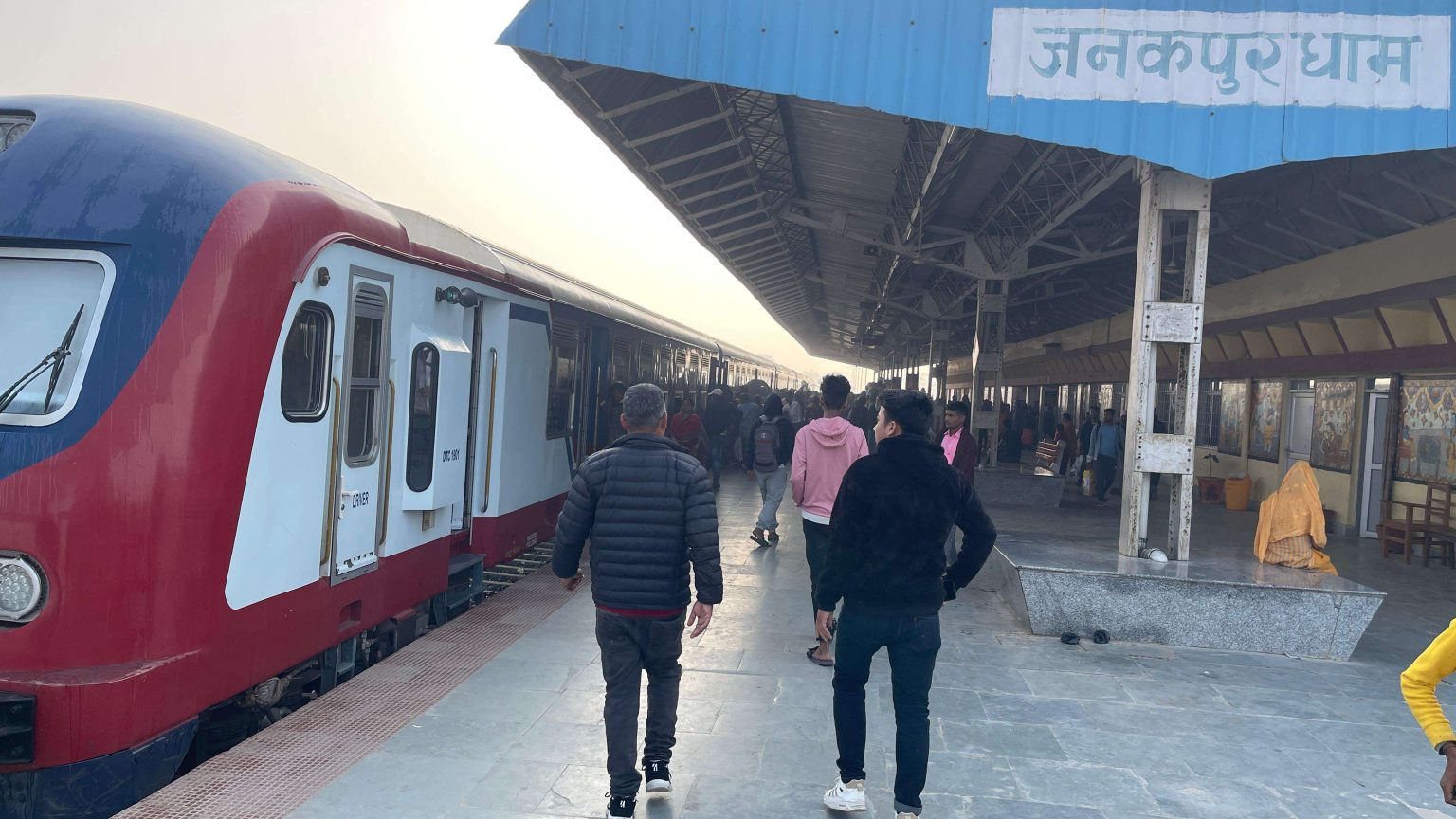 जनकपुर आउँदै गरेको रेलमा एक यात्रुको मृत्यु