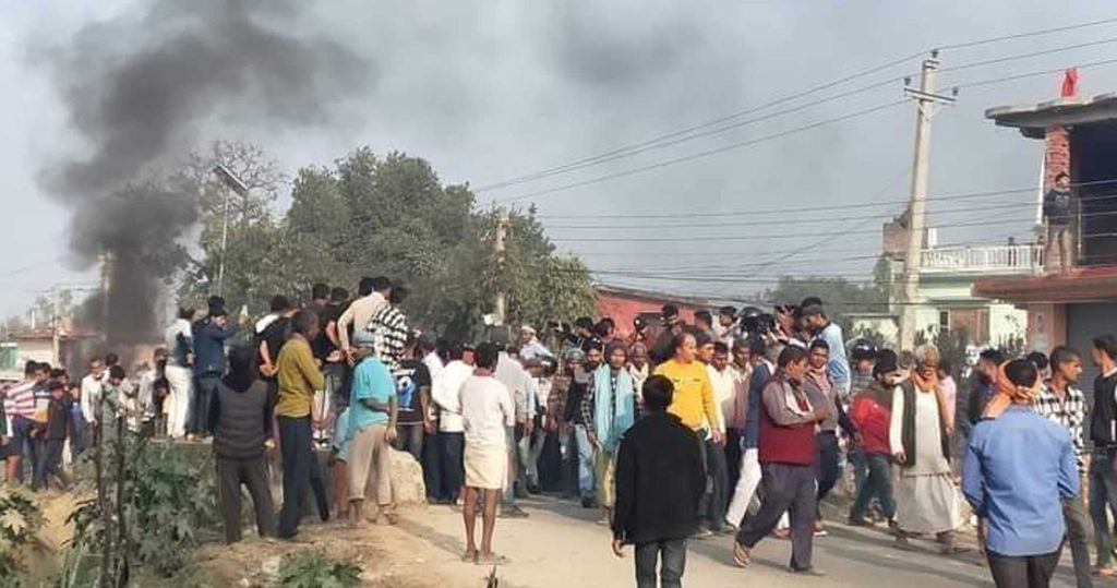 सर्लाहीको बरहथवामा मारिएका जयशंकरको शव तीन दिनदेखि अझै घटनास्थलमै !