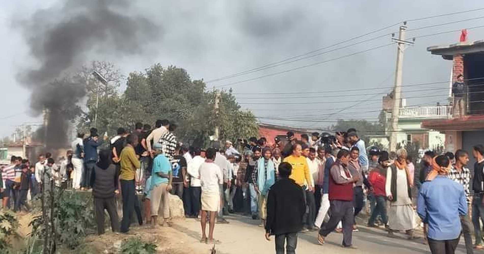 सर्लाहीको बरहथवामा मारिएका जयशंकरको शव तीन दिनदेखि अझै घटनास्थलमै !