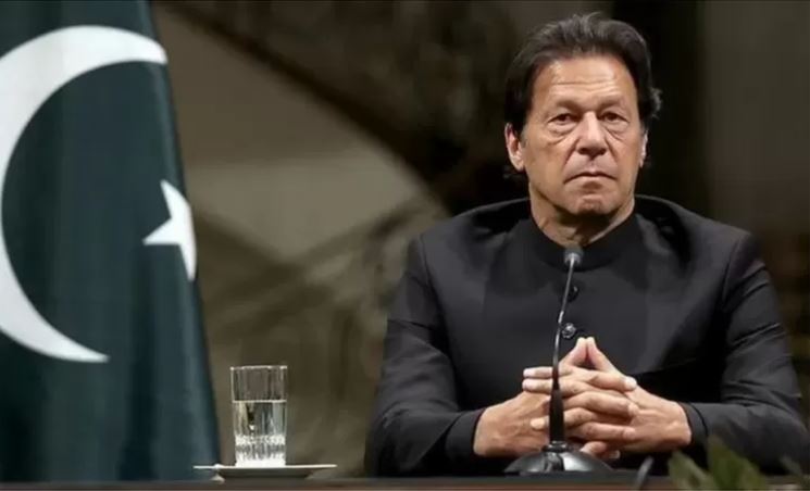 पाकिस्तानमा इमरान खानको पार्टी बहुमत नजिक