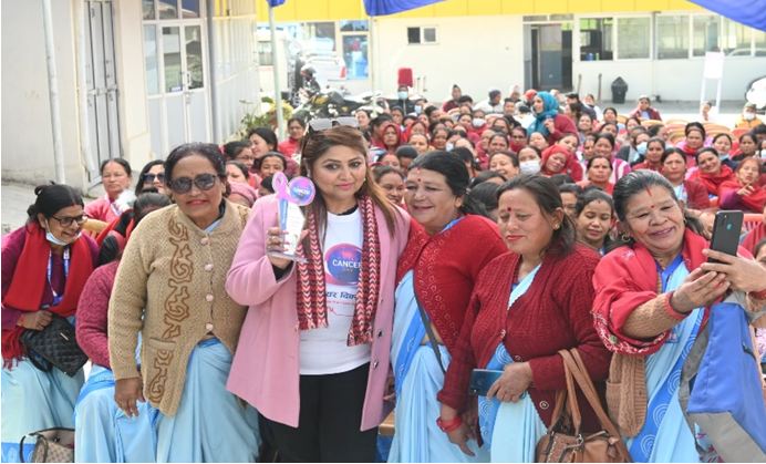 काठमाडौं क्यान्सर सेन्टरद्वारा स्वयंसेविकाका लागि क्यान्सर सचेतना कार्यक्रम सम्पन्न