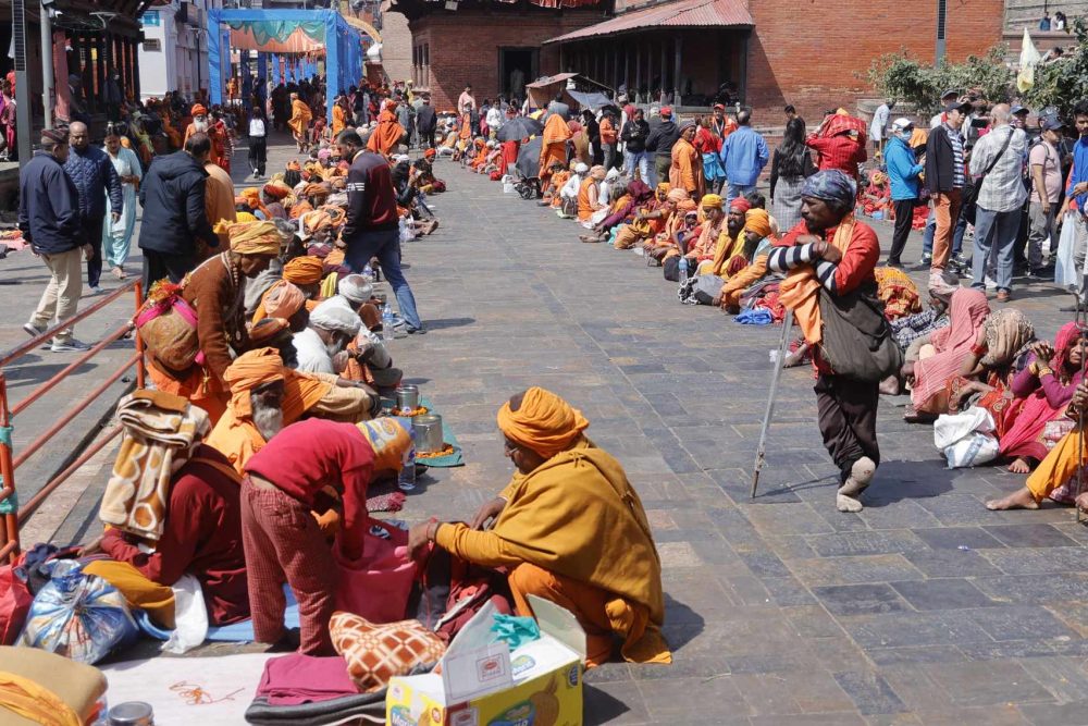 दक्षिणासहित पशुपतिबाट साधुसन्तहरुको बिदाई