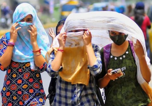 भारतमा चर्को गर्मीका कारण ३०० बढीको मृत्यु