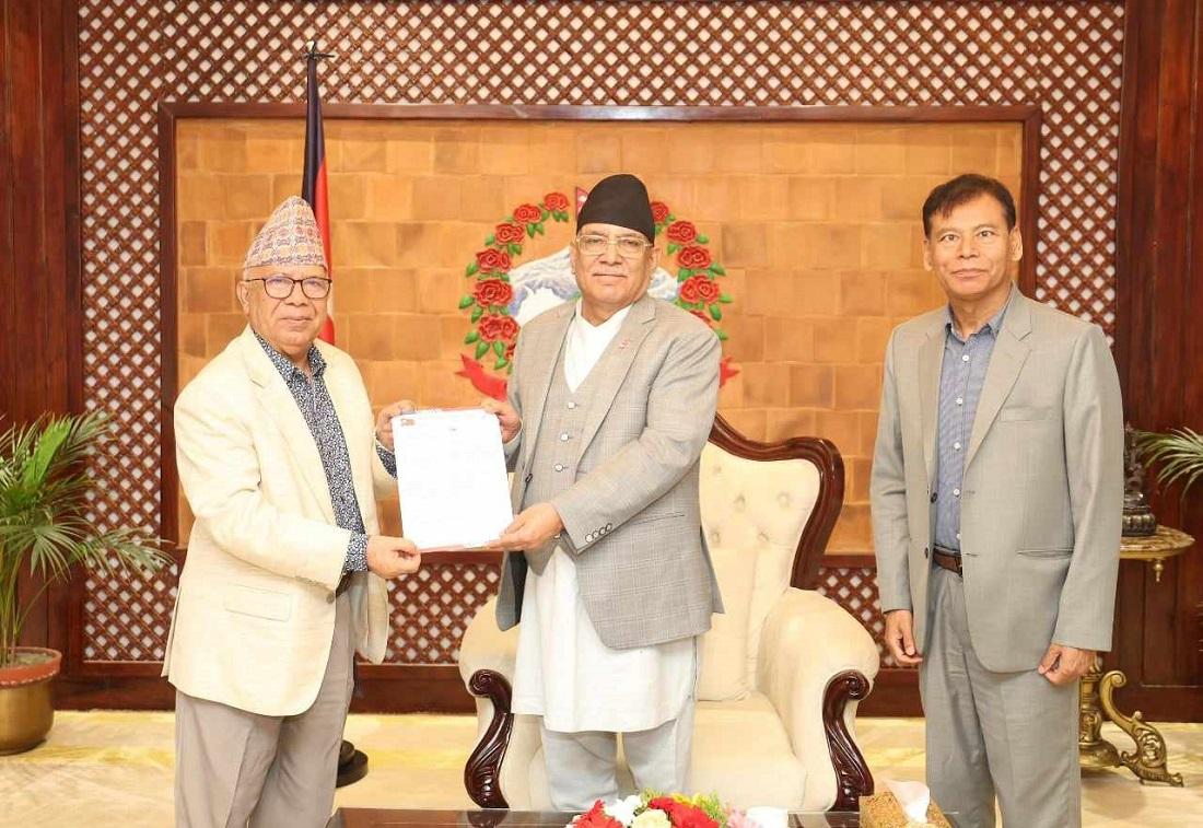 सदनको गतिरोध अन्त्य गर्न प्रधानमन्त्रीलाई माधव नेपालको ध्यानाकर्षण