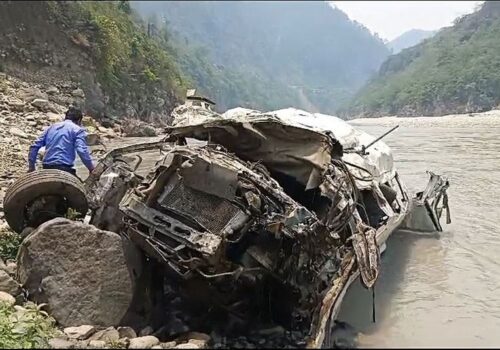 भारतको उत्तराखण्डमा टेम्पो खाडलमा खस्दा १० जनाको मृत्यु