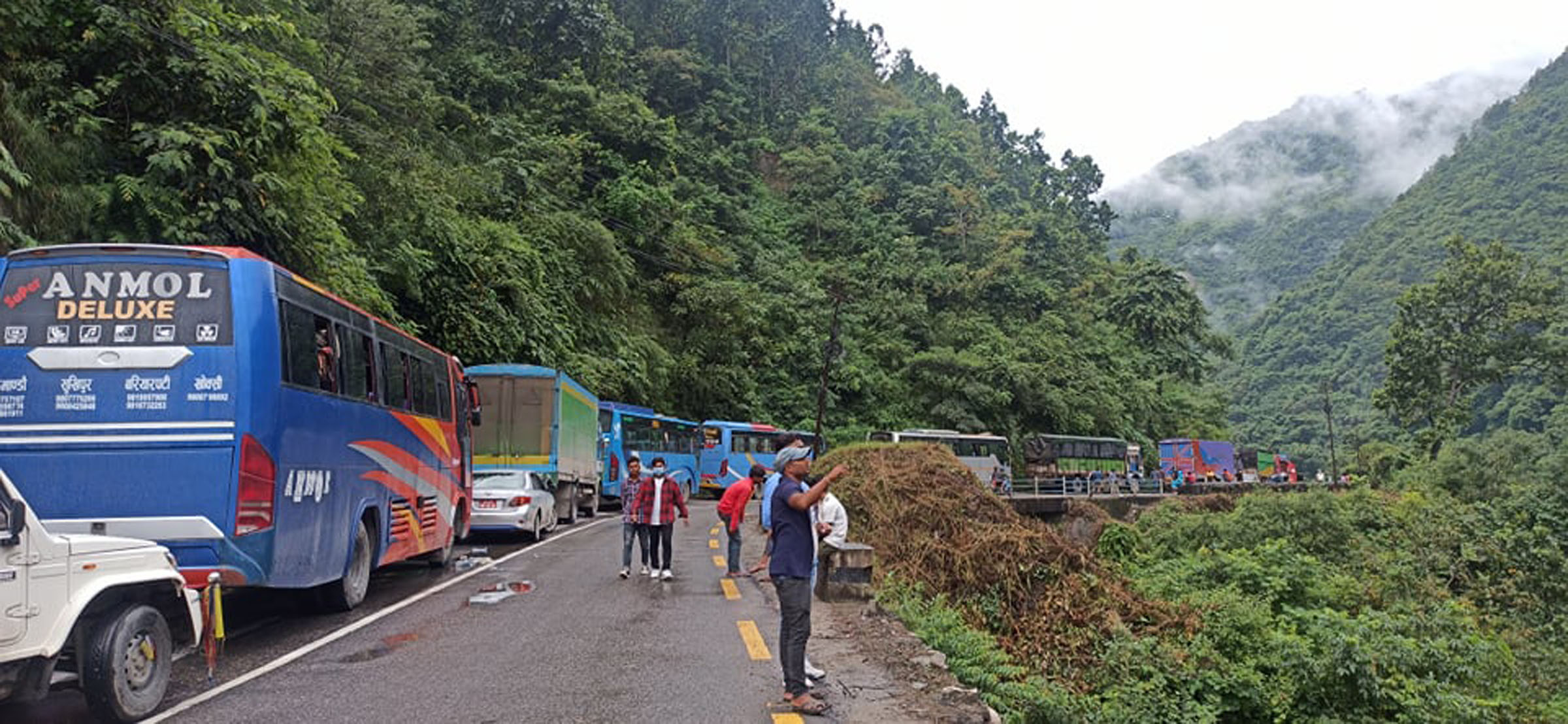 अब दसैँमा अध्याँरो नभई नारायणगढ पुग्नुपर्ने, सवारीमै प्राथमिक उपचारका औषधि बोक्नुपर्ने नयाँ नियम लागू