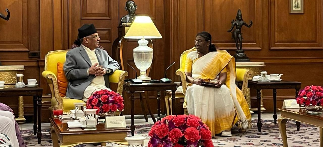 भारतका राष्ट्रपतिसँग प्रधानमन्त्री प्रचण्डको शिष्टाचार भेटवार्ता