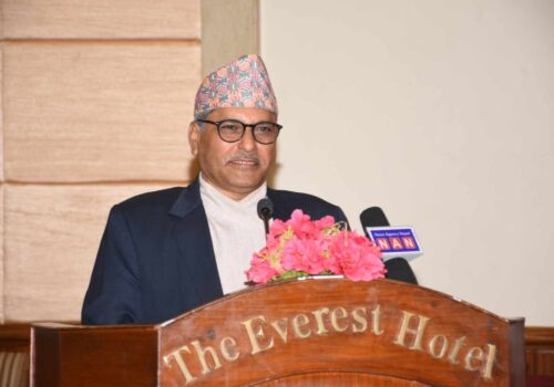 ‘खराब कर्जा बढ्नुको कारण बैंकहरूले प्रभावकारी मनिटरिङ नगर्दा नै हो’ : गभर्नर अधिकारी