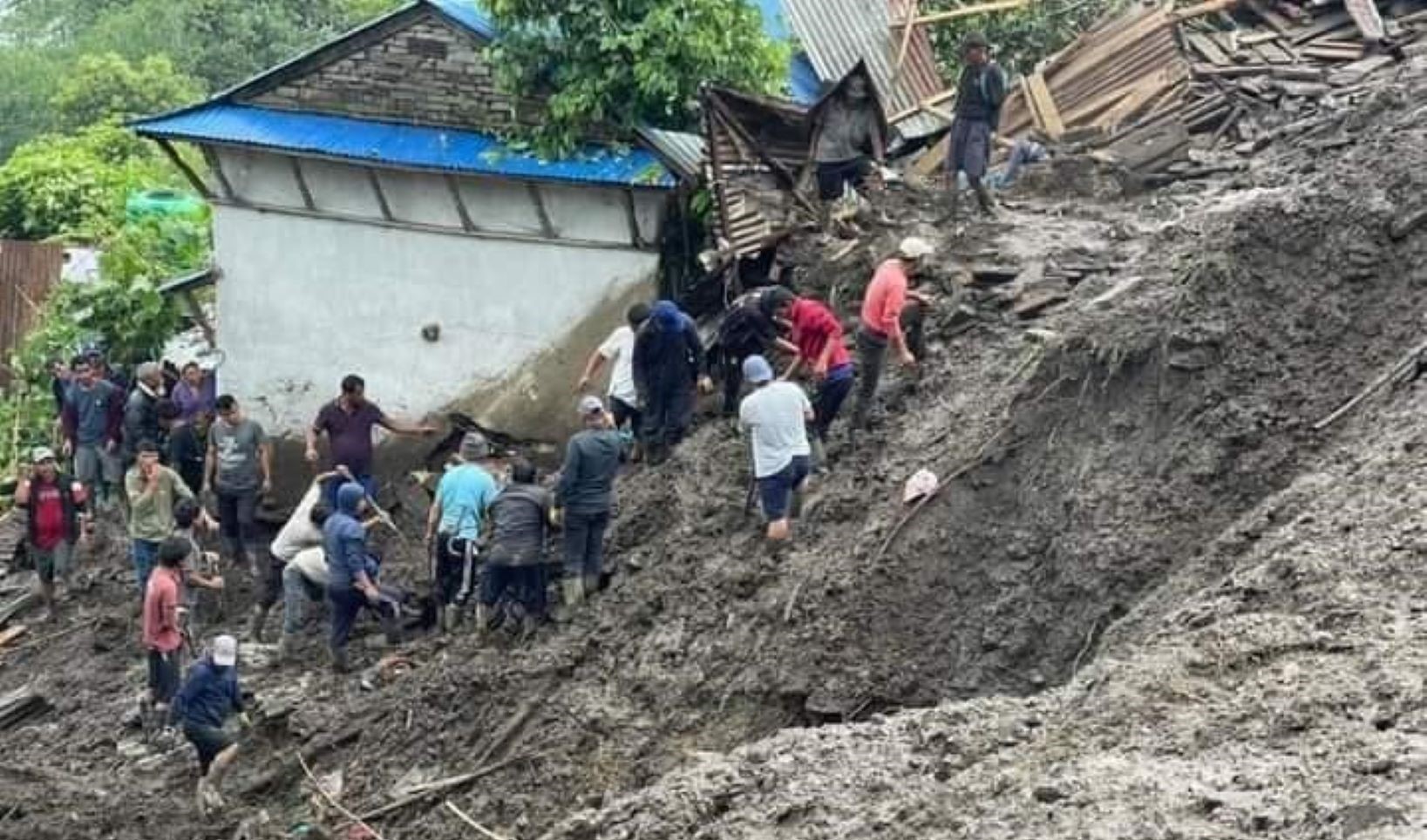 बाढीपहिरोमा परी दुई सय ४४ जनाको मृत्यु, १९ जना बेपत्ता