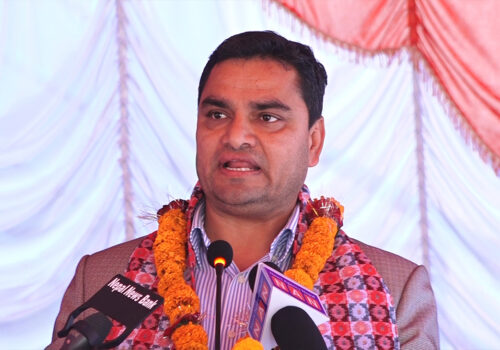 स्वास्थ्यकर्मीलाई २४ सै घण्टा तयारी अवस्थामा रहन स्वास्थ्यमन्त्रीको आग्रह