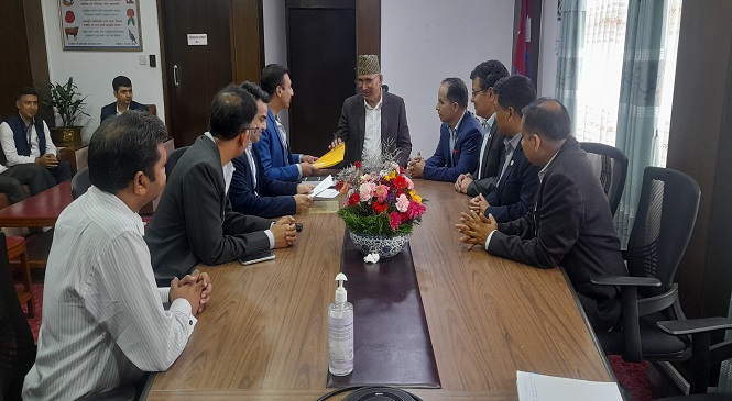 नेपालको अटोमोवाइल क्षेत्रमा देखा परेका समस्याहरुका सम्बन्धमा उपप्रधान तथा अर्थमन्त्रीसंग छलफल