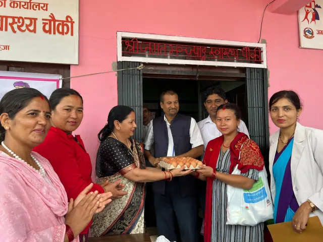 वालिङमा १ हजार दिनका आमालाई कोशेली पोषिलो झोला- बच्चामा हुने कुपोषण सून्य वनाउछौं– उपप्रमुख तिवारी