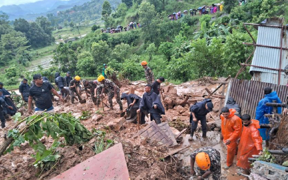 बाढीपहिरोबाट देशभर ८३ जनाको मृत्यु, १०६ घाइते