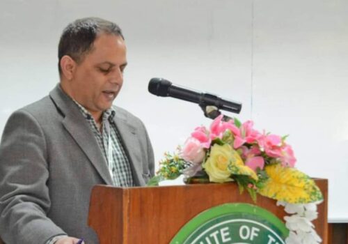 सचिव तोयानाथ अधिकारीले दिए राजीनामा