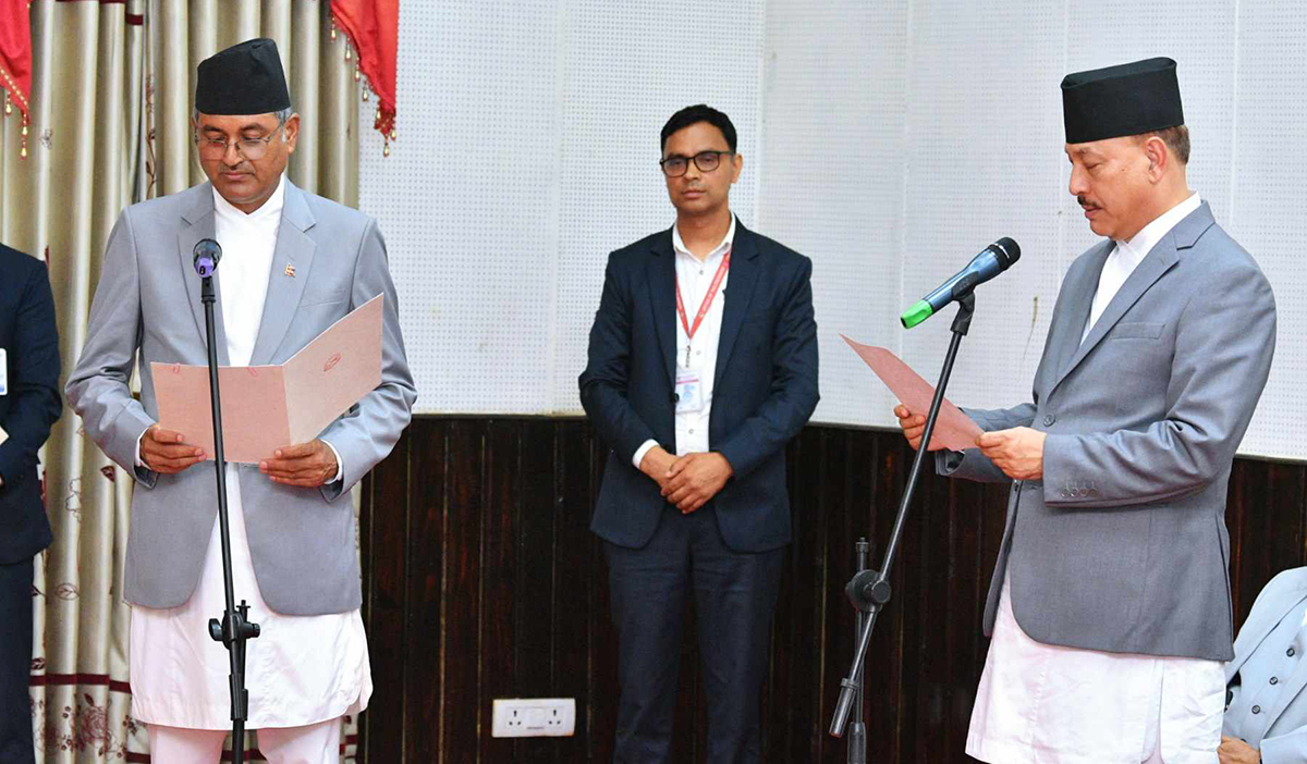 महान्यायाधिवक्ता बडालले लिए शपथ