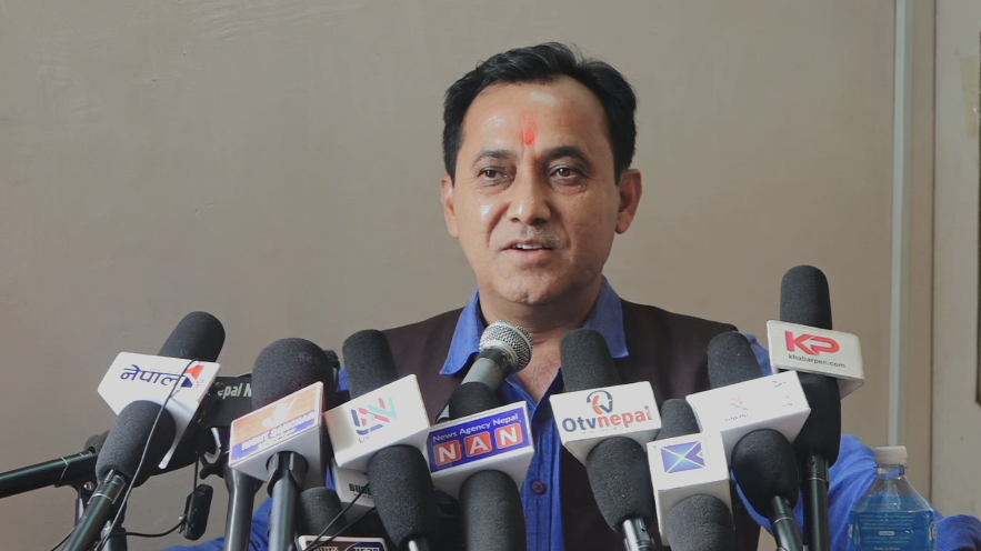 ‘ओली नेतृत्वको सरकारलाई गल्ती गर्ने छुट छैन’ : विश्वप्रकाश शर्मा