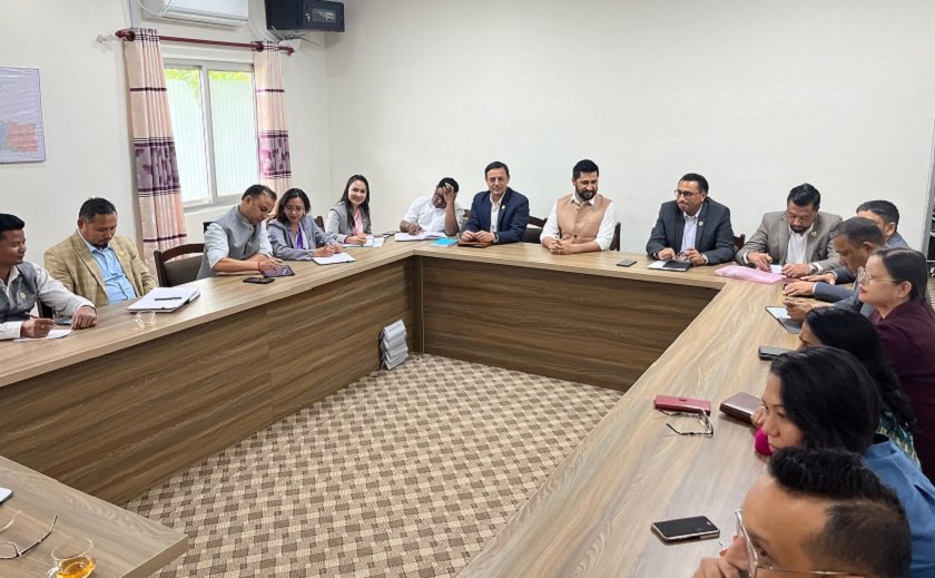 सिंहदरबारमा रास्वपा संसदीय दलको बैठक,ओलीलाई विश्वासको मत नदिने