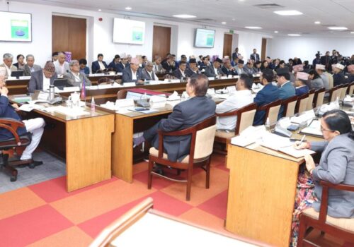 प्रधानमन्त्री ओलीले सचिवहरूसँग ब्रिफिङ लिने