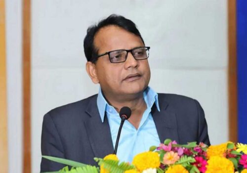 ठेक्का र समिती बिना पूर्व मुख्यमन्त्री लालबाबु राउत मसानघाटको शिलान्यास गर्दै