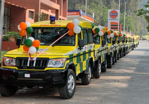 भारतकाे ७८औँ स्वतन्त्रता दिवसको उपहारमा दियाे नेपाललाई ६६ वटा स्कुल बस र ३५ वटा एम्बुलेन्स