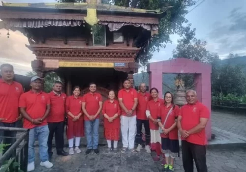 गुण्डुको खानेपानी चुनावमा नगरपालिकाका कर्मचारीहरु आचारसंहिता विपरित प्रचारमा