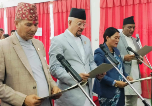 कर्णालीमा कांग्रेसका चार मन्त्रीले लिए शपथ