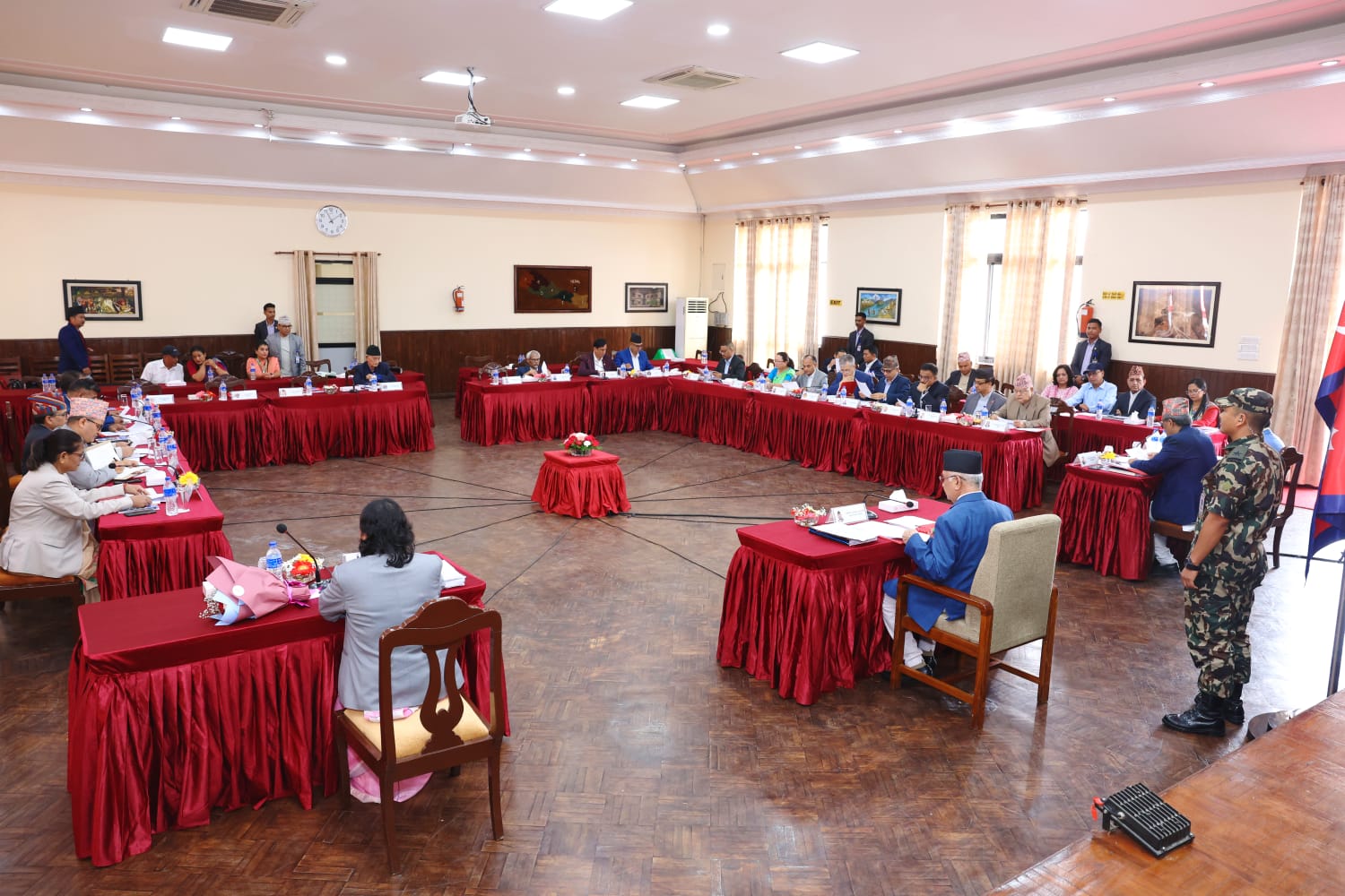 काठमाडौं विश्वविद्यलाय र धुलिखेल अस्पतालको विवाद आपसमा बसेर हल गर्न प्रधानमन्त्री निर्देशन