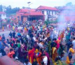 साउनको अन्तिम सोमबार पशुपतिमा देखिएको श्रद्धालुहरुको भीड {फोटोफिचर}