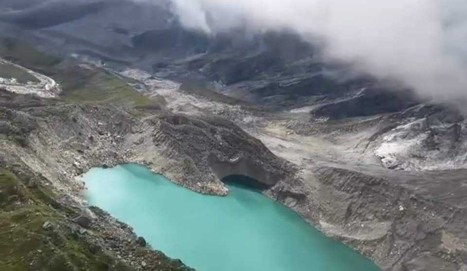 दुईवटा पोखरी फुटेपछि थामेखोलामा बाढी, अझै जोखिम रहेको निष्कर्ष