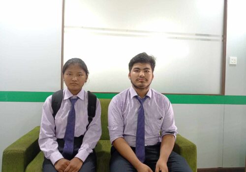 सानिमा बैंकले धादिङका दुई जना विद्यार्थीलाई छात्रवृत्ति वितरण गर्ने
