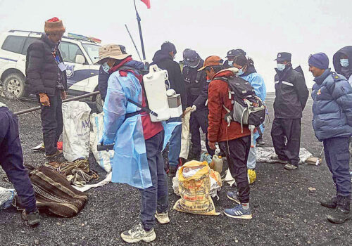 चिनियाँ सीमा बजारमा नेपालीमाथि दुर्व्यवहार, कूटनीतिक पहलका लागि सरकारसँग आग्रह