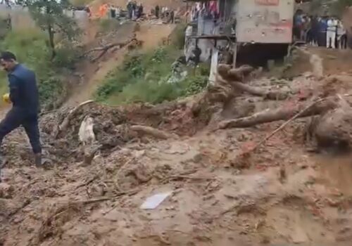 बाढीपहिरोमा मृत्यु हुनेको संख्या २२६ पुग्यो