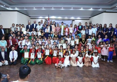 सन्दर्भ बाल दिवस: राष्ट व्यापी नृत्य प्रतियोगितामा आस्था विद्या मन्दिरका छात्रा प्रथम हुन सफल, प्रधानमन्त्रीबाट पुरस्कार बितरण