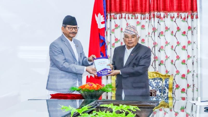 दलित आयोगको वार्षिक प्रतिवेदन राष्ट्रपतिसमक्ष पेस