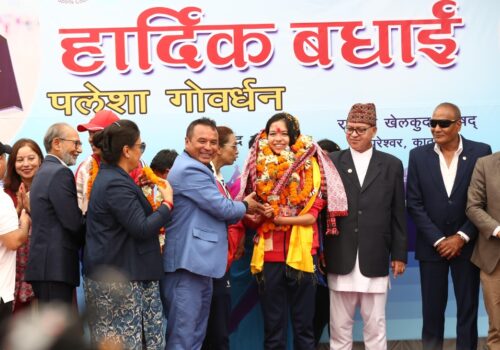 ऐतिहासिक पदक विजेता पलेशालाई गराइयो नगर परिक्रमा {तस्वीरहरु}