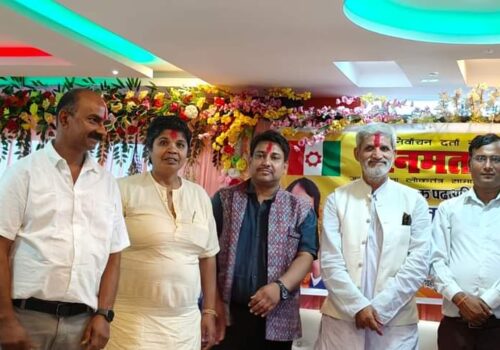 २० भन्दा बढी नेता तथा कार्यकर्ताहरू रास्वपा परित्याग गर्दै जनमत पार्टीमा प्रवेश