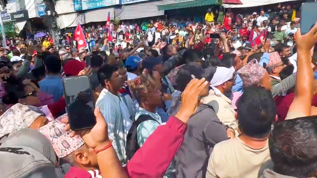 रवि लामिछाने पक्राउको विरोधमा पोखरामा रास्वपाको प्रदर्शन