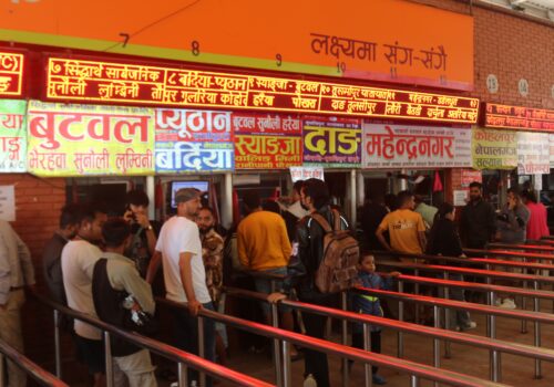 दसैँका लागि राजधानी छोडेर घर जानेको सङ्ख्या दिनहुँ बढ्दै