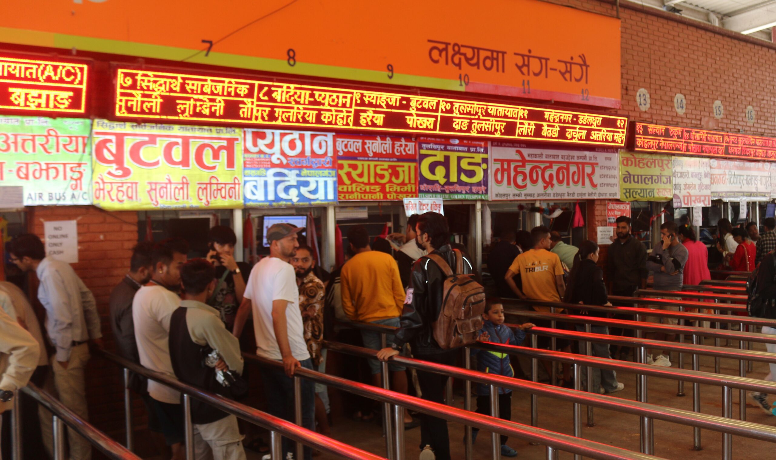 बसको अग्रिम टिकट पाउनै मुस्किल !