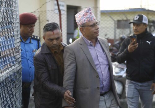 पक्राउपछि अधिकारी सांसदबाट निलम्बित