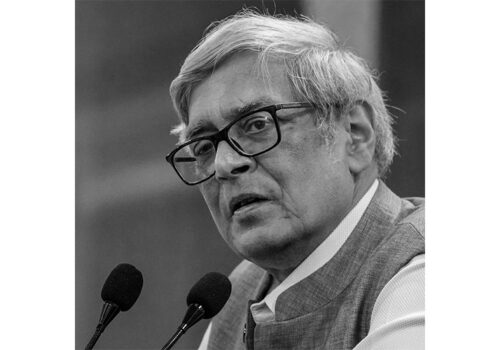 भारतका प्रसिद्ध अर्थशास्त्री विवेक देवरोयको निधन