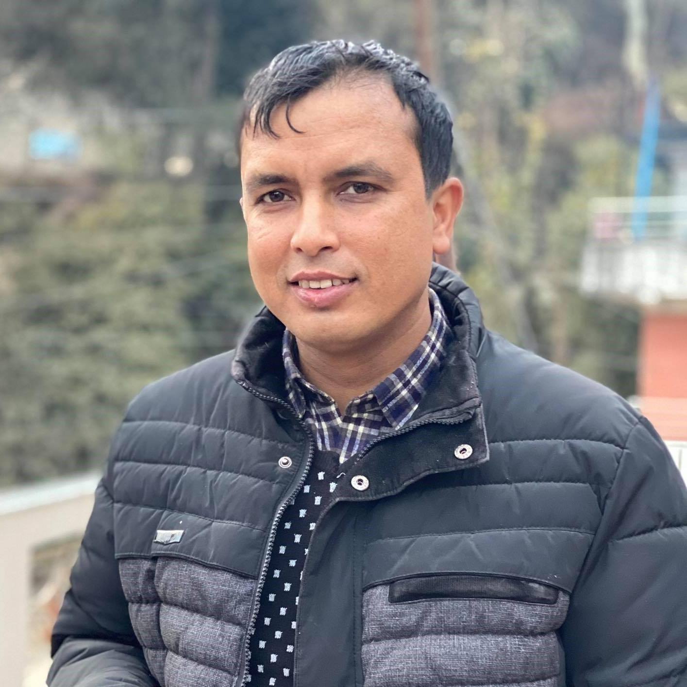 बुद्धमन्त्र लेखिएका लुङता फहराइरहे लाङटाङ सम्म