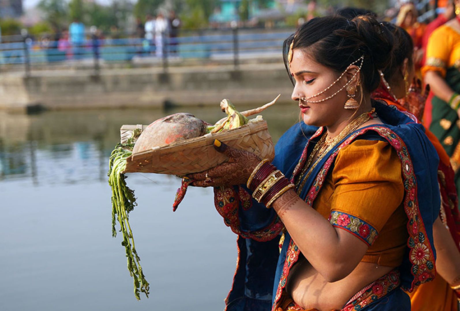छठ पर्वको आज मुख्य दिन, अस्ताउँदो सूर्यको पूजा गरिंदै