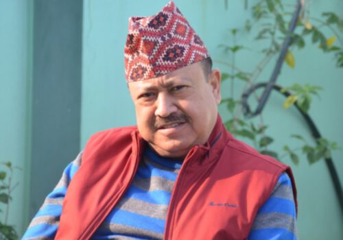धनगढीका प्रमुख हमाललाई थप उपचारका लागि दिल्ली लगियो