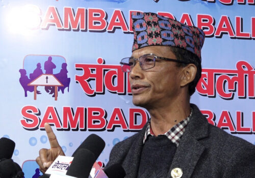 अहिलेको सरकारलाई झुकाएरै छोड्छौँ : मेटमणि चौधरी