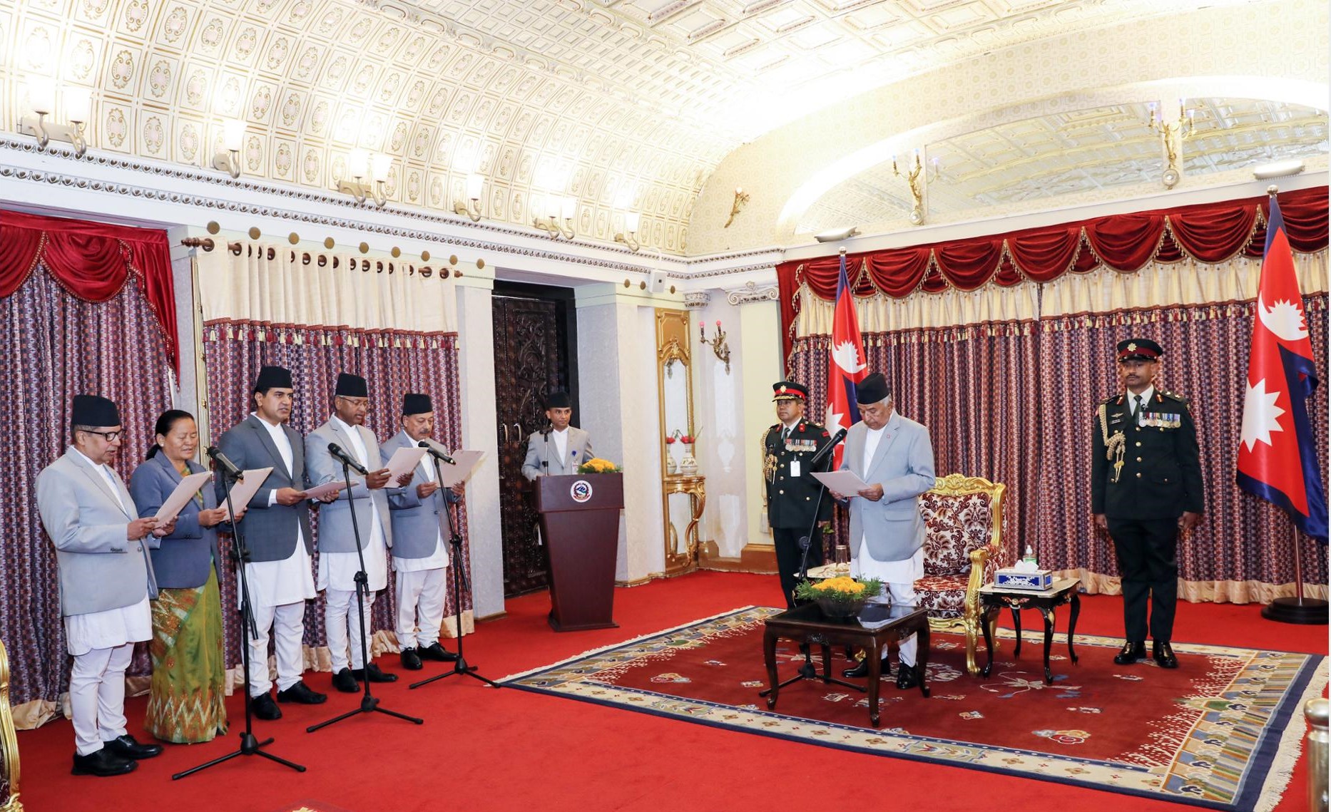 राष्ट्रपति समक्ष पाँच राजदूतको शपथ