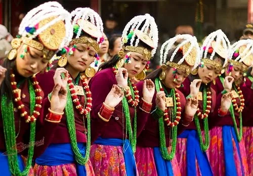 पौष शुक्ल प्रतिपदाः तोल ल्होसार पर्व मनाइँदै