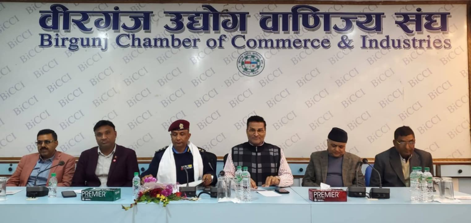 आपराधिक गतिविधि नियन्त्रण गर्न पर्साका प्रमुख एसपी गौतम मिश्रसँग छलफल